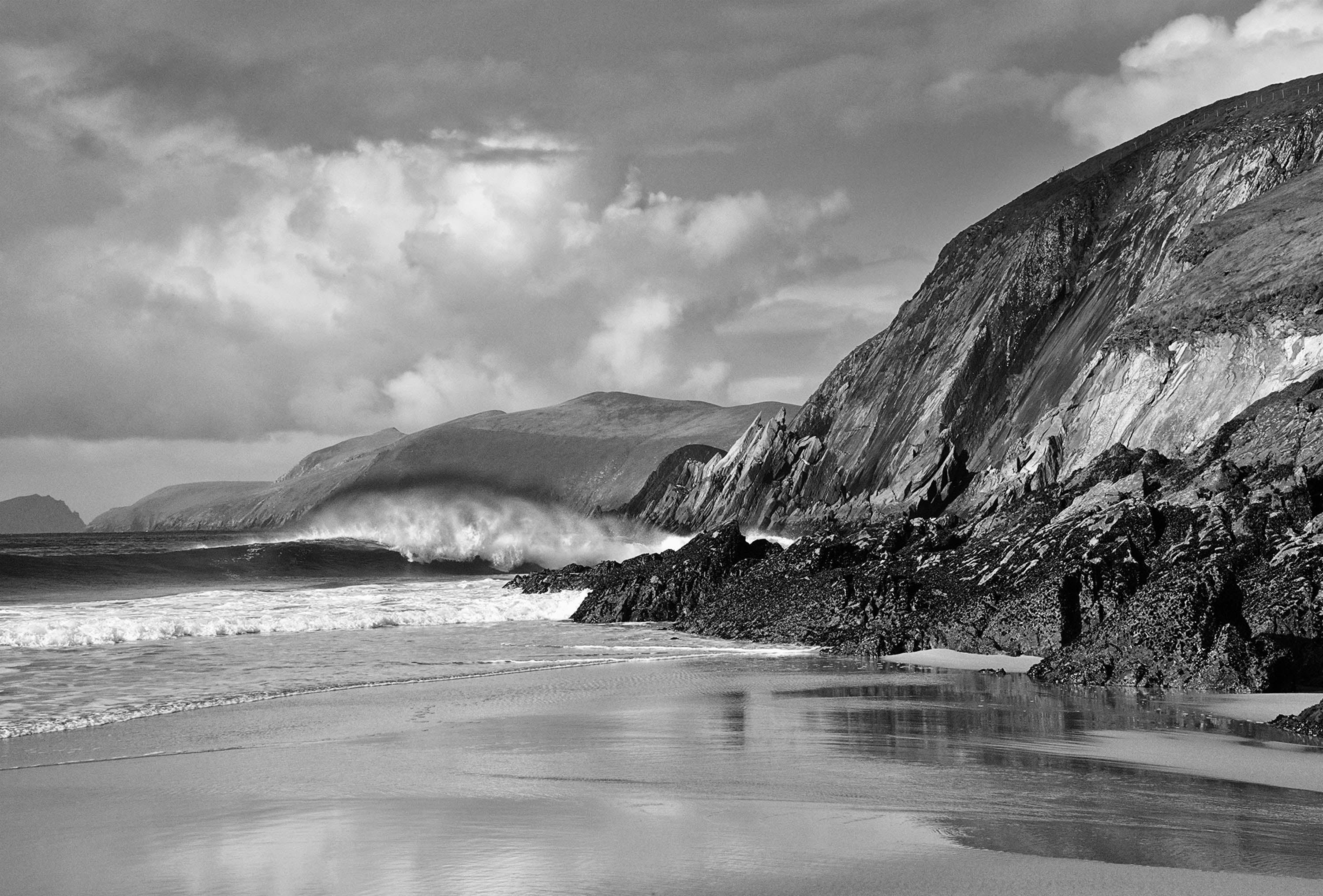 Coumeenole Beach