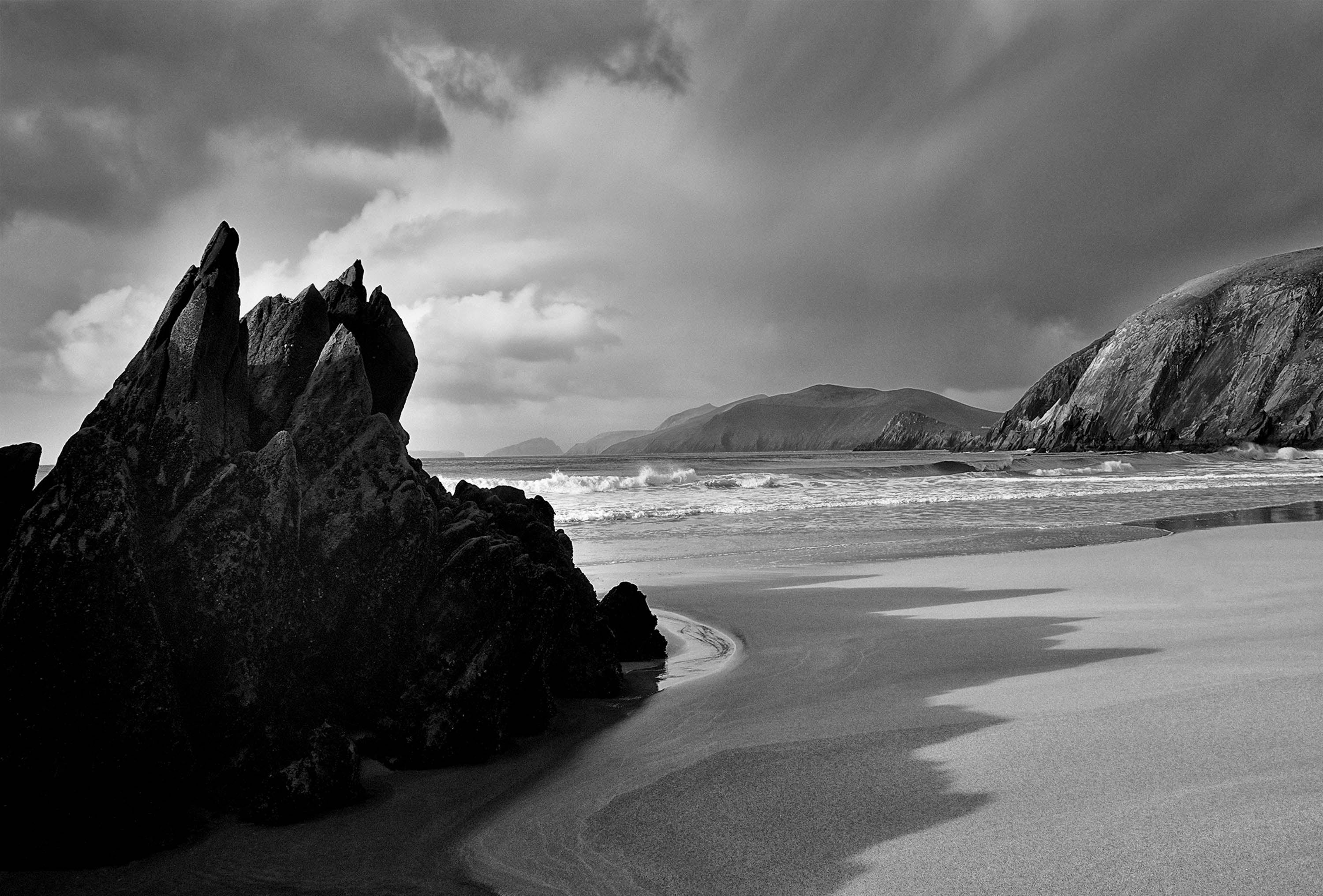 Coumeenole Beach