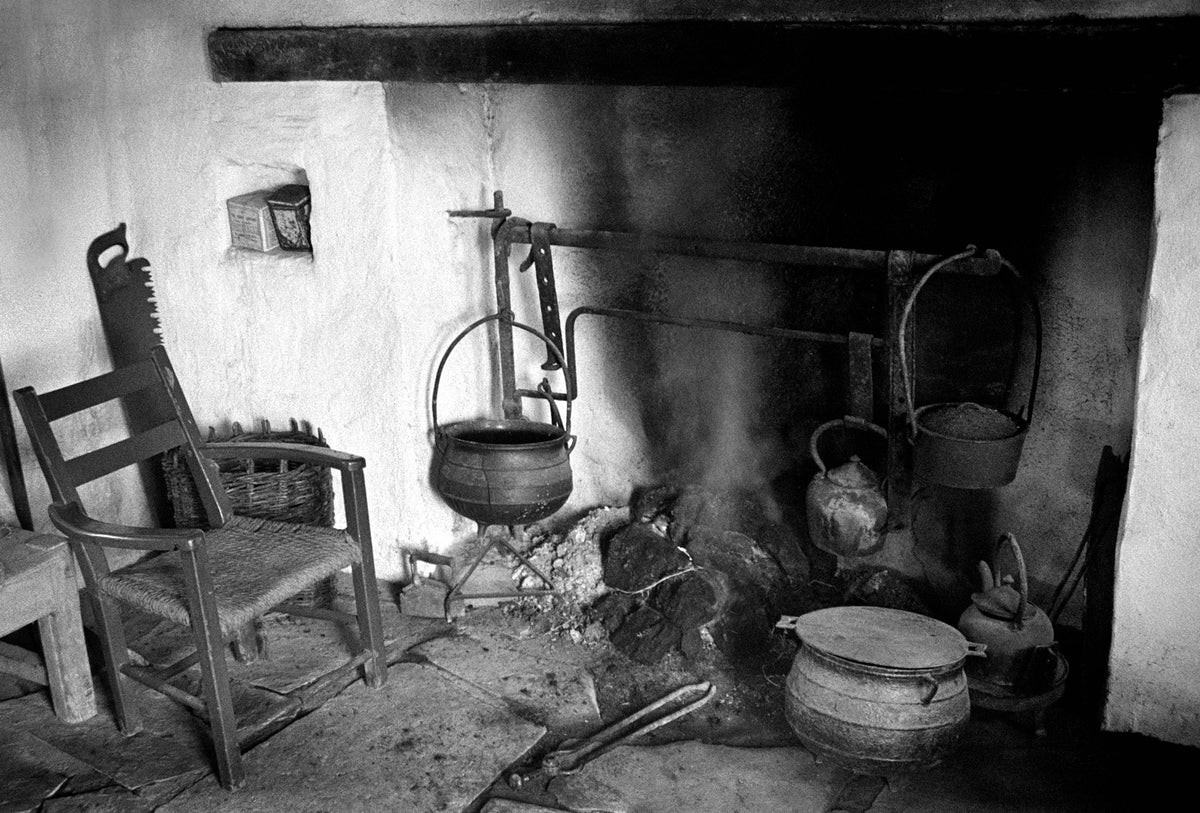 Fireplace, Bunratty, '92 Ireland
