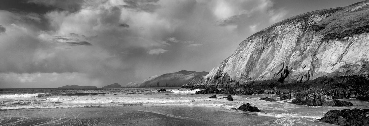 Coumeenole Beach