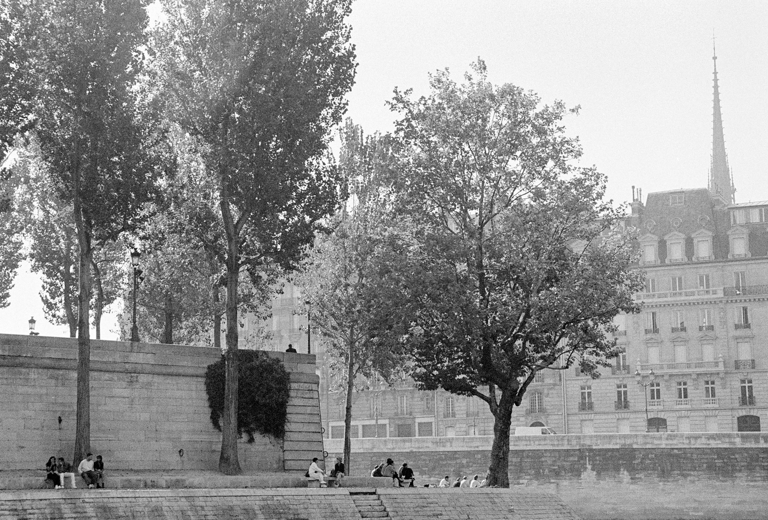 Along the Seine 