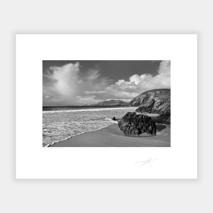 Coumeenole Beach