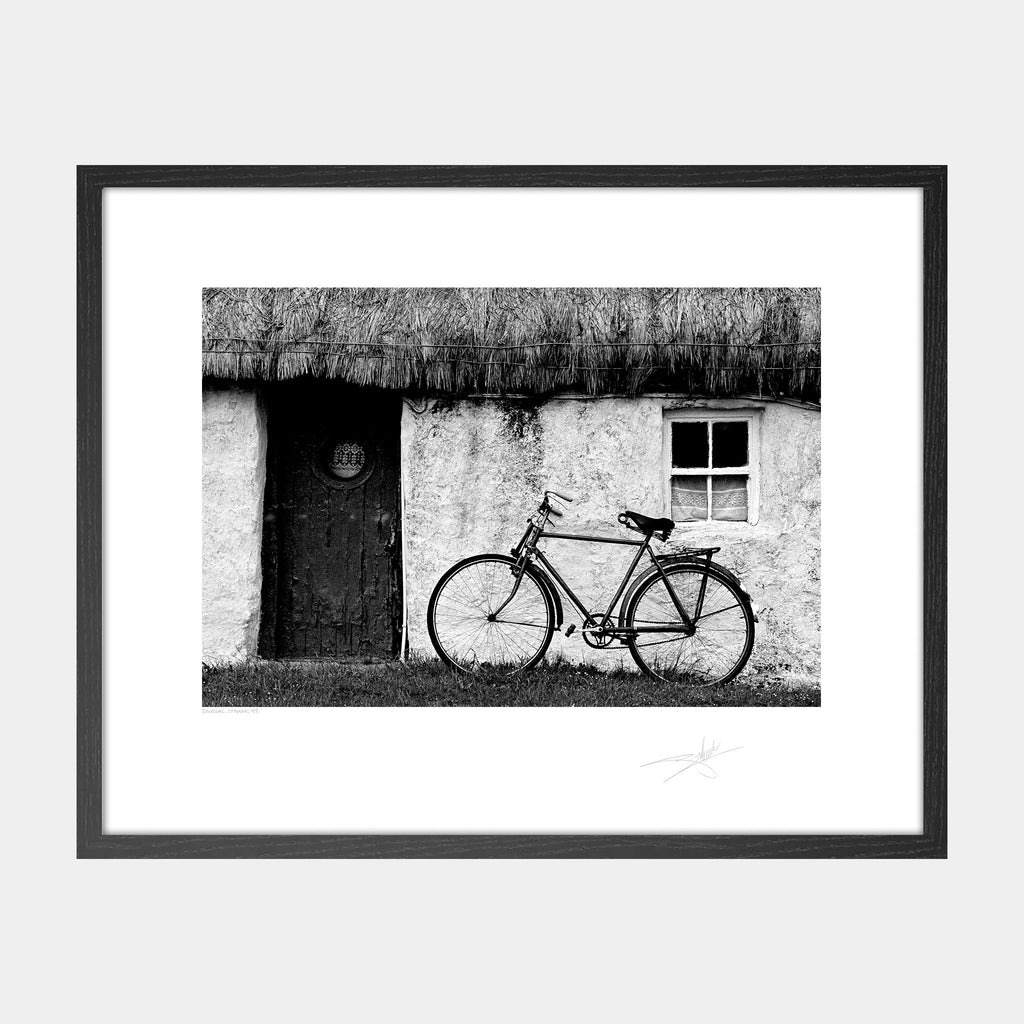 Donegal Cottage '95 Ireland Old Bike