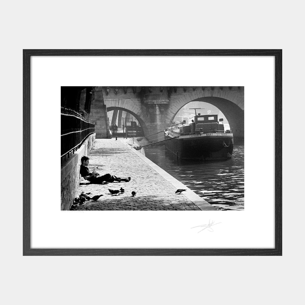 Reading along the Seine