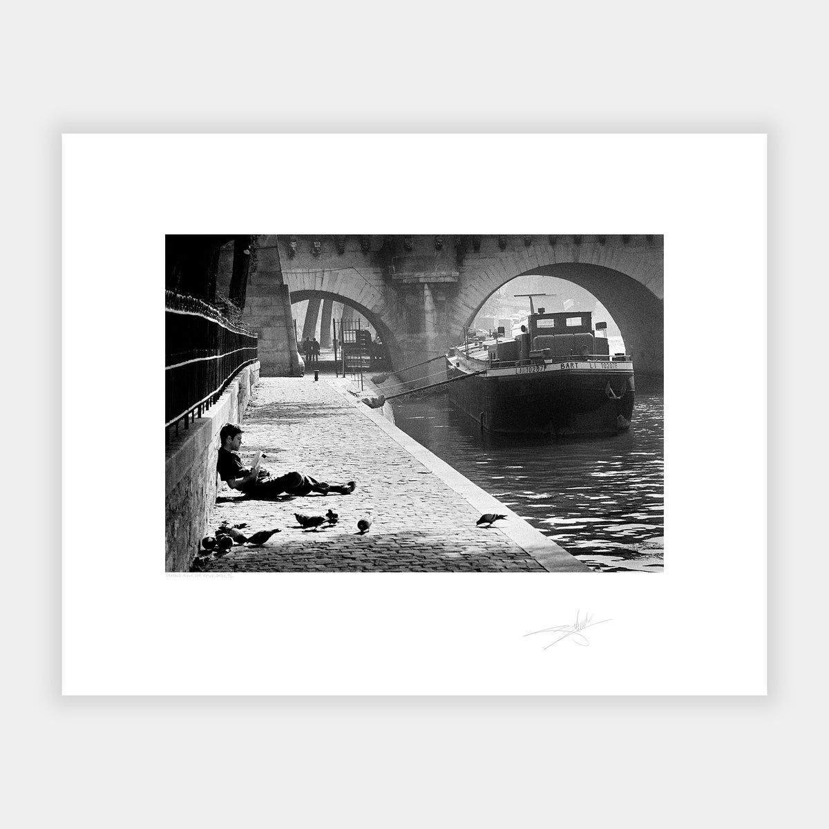 Reading along the Seine