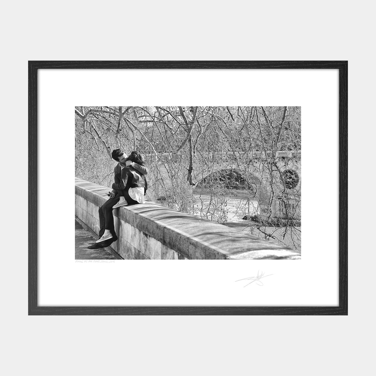 Kissing by the Tiber