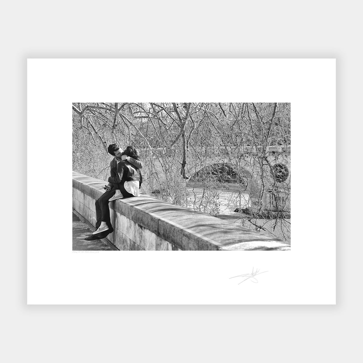 Kissing by the Tiber